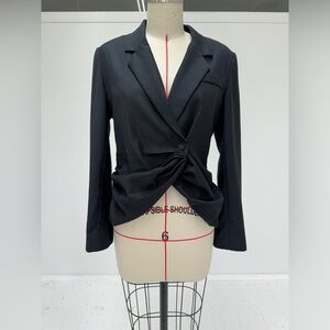 Like new subtle and simple jacket